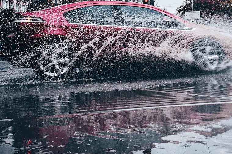 Wasserschaden in einer Tiefgarage.
